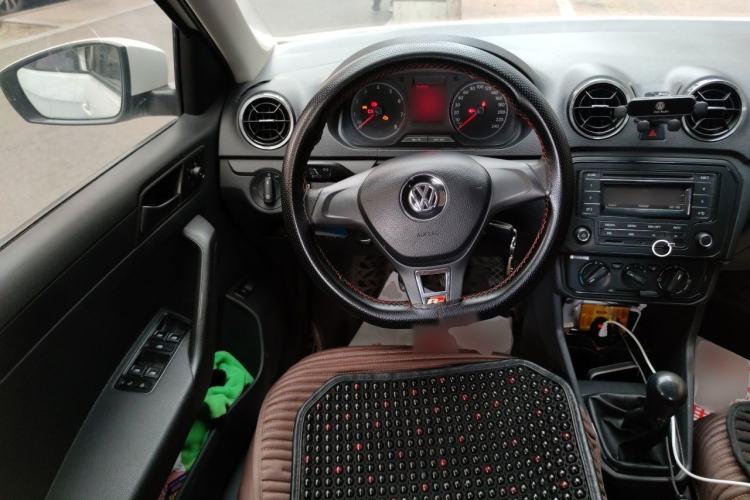 Used Volkswagen Jetta 2017 1.5L Manual Fashion Edition Steering Wheel