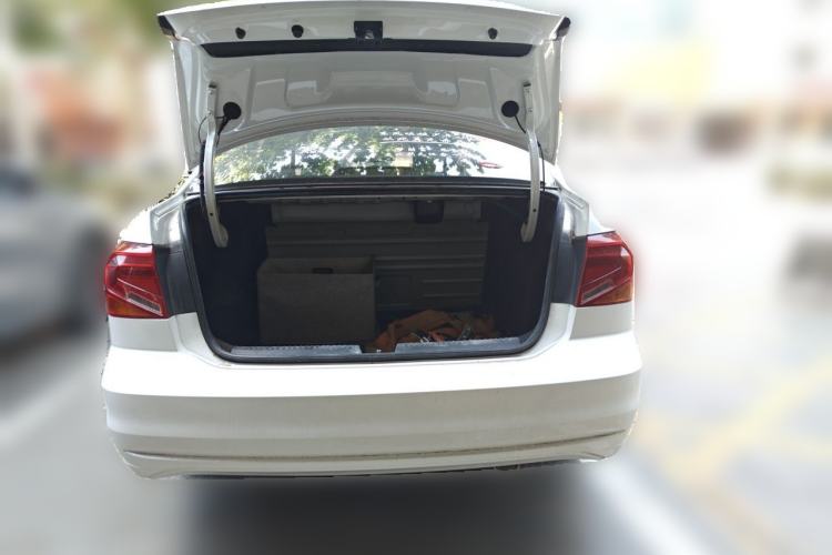Used Volkswagen Jetta 2017 1.4L Manual Fashion Edition Trunk