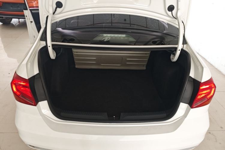 Used Volkswagen Jetta 2017 1.5L Automatic Comfort Model Trunk