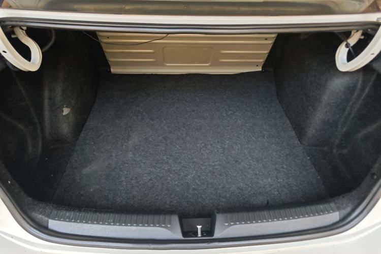Used Volkswagen Jetta 2017 1.4L Manual Fashion Edition Trunk