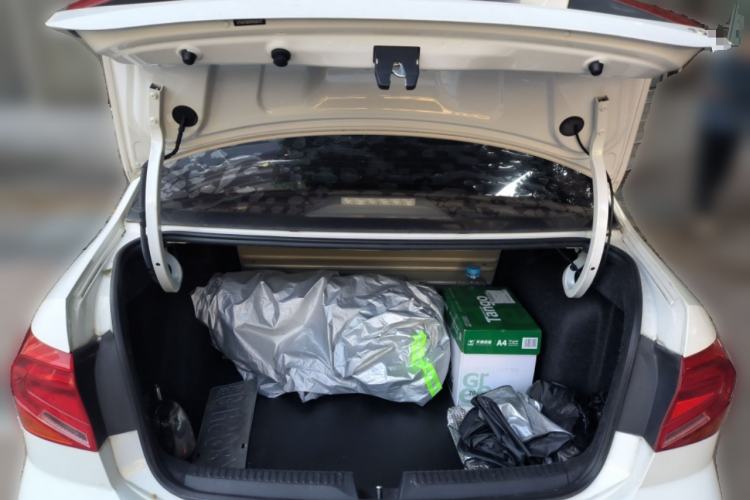 Used Volkswagen Jetta 2017 1.5L Manual Fashion Edition Trunk