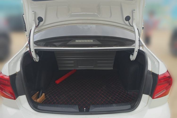 Used Volkswagen Jetta 2017 1.5L Manual Fashion Edition Trunk