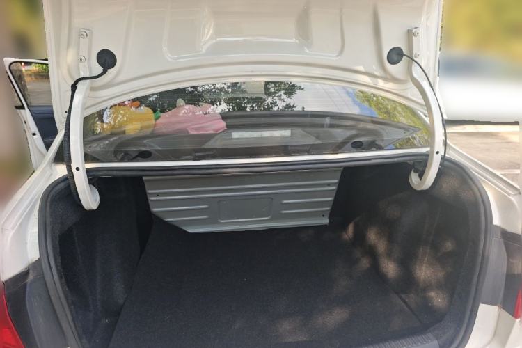 Used Volkswagen Jetta 2017 1.5L Manual Fashion Edition Trunk