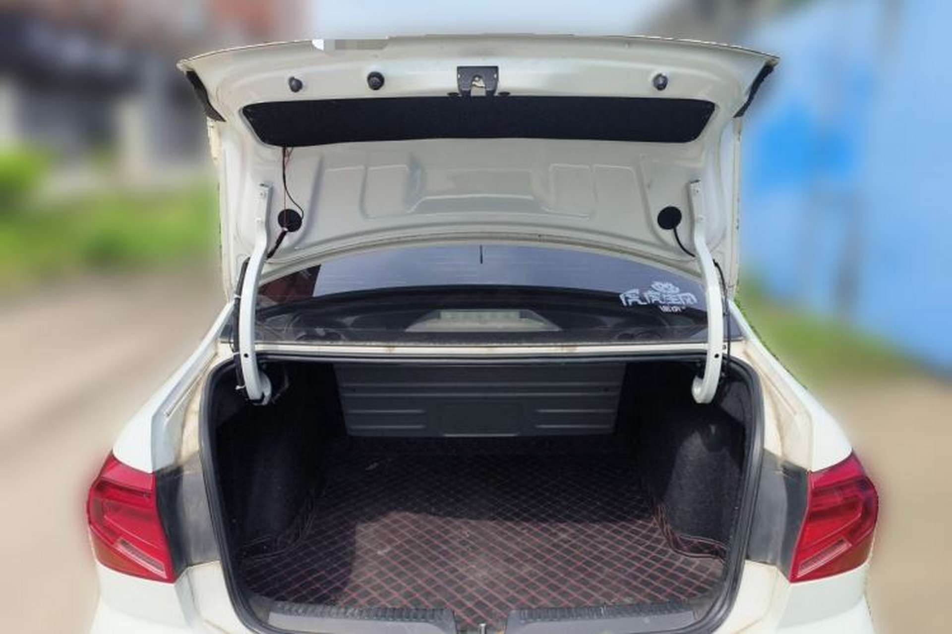 Used Volkswagen Jetta 2017 1.4L Manual Fashion Edition Trunk