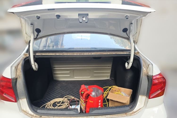 Used Volkswagen Jetta 2017 1.4L Manual Fashion Edition Trunk