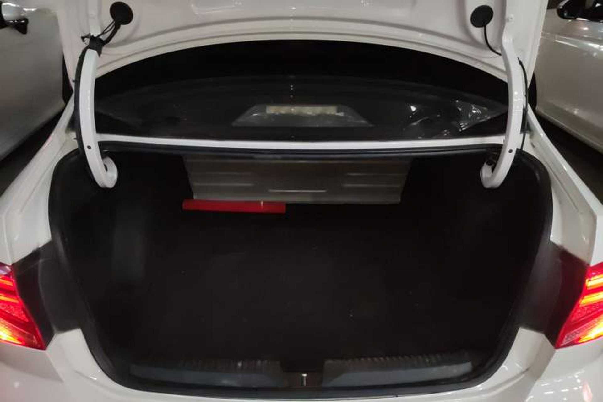 Used Volkswagen Jetta 2017 1.5L Automatic Fashion Model Trunk