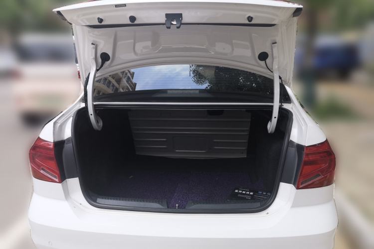Used Volkswagen Jetta 2017 1.5L Manual Comfort Model Trunk