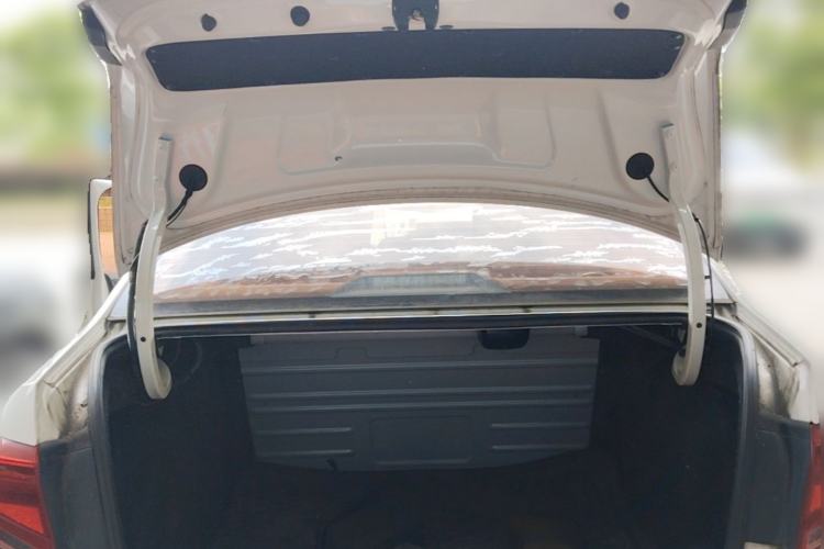 Used Volkswagen Jetta 2017 1.5L Manual Fashion Edition Trunk