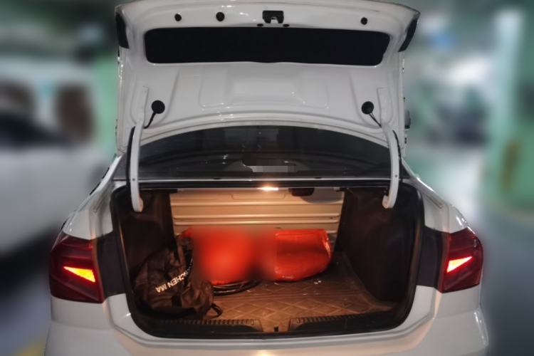Used Volkswagen Jetta 2017 1.5L Automatic Fashion Model Trunk