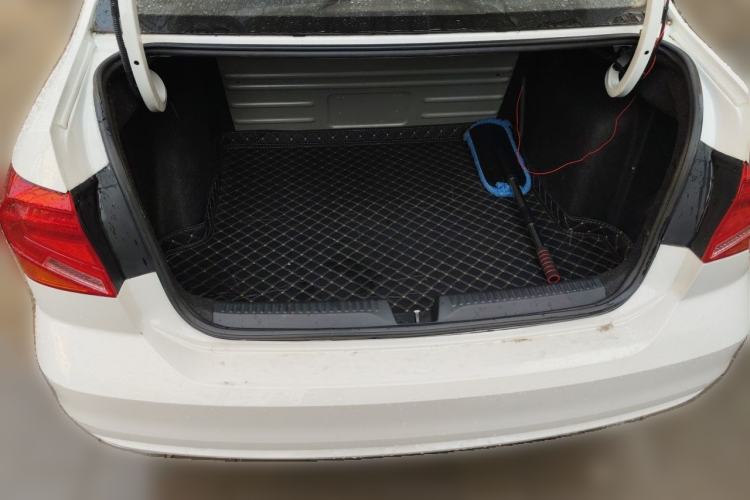 Used Volkswagen Jetta 2017 1.5L Manual Fashion Edition Trunk