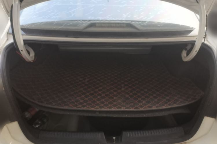 Used Volkswagen Jetta 2017 1.5L Manual Fashion Edition Trunk