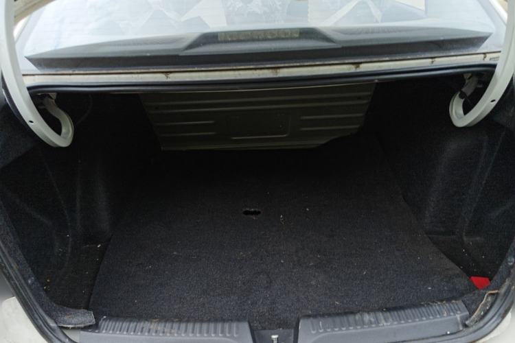 Used Volkswagen Jetta 2017 1.5L Manual Fashion Edition Trunk