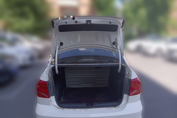 Used Volkswagen Jetta 2017 1.5L Automatic Fashion Model Trunk
