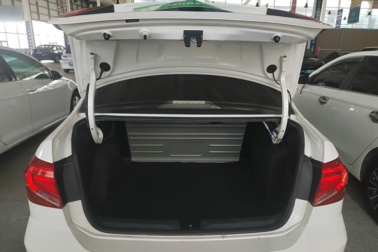 Used Volkswagen Jetta 2017 1.5L Automatic Comfort Model Trunk