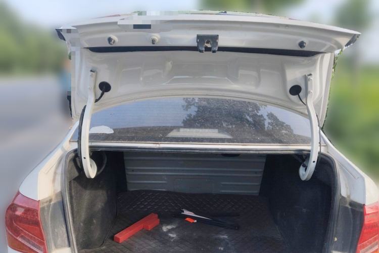 Used Volkswagen Jetta 2017 1.4L Manual Fashion Edition Trunk