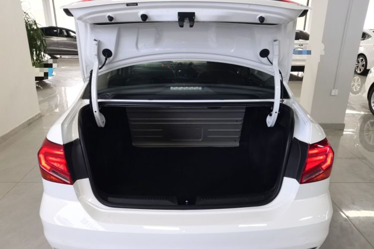 Used Volkswagen Jetta 2017 1.5L Automatic Comfort Model Trunk