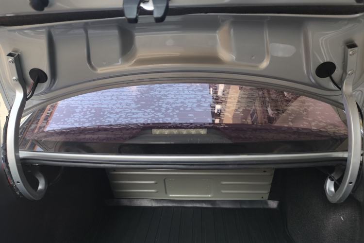 Used Volkswagen Jetta 2017 1.5L Automatic Fashion Model Trunk