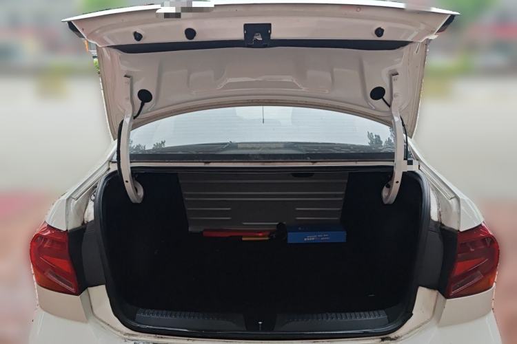 Used Volkswagen Jetta 2017 1.5L Automatic Fashion Model Trunk
