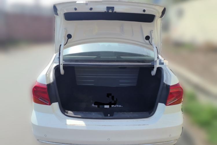 Used Volkswagen Jetta 2017 1.5L Automatic Comfort Model Trunk