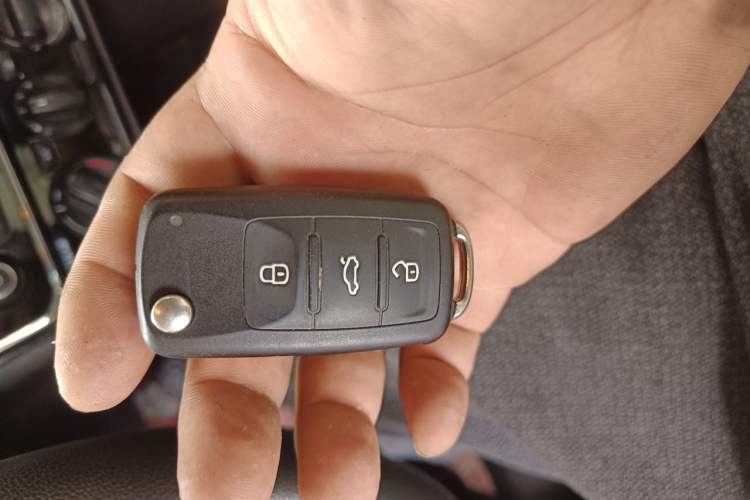 Used Volkswagen Jetta 2017 1.5L Manual Comfort Model Vehicle Key