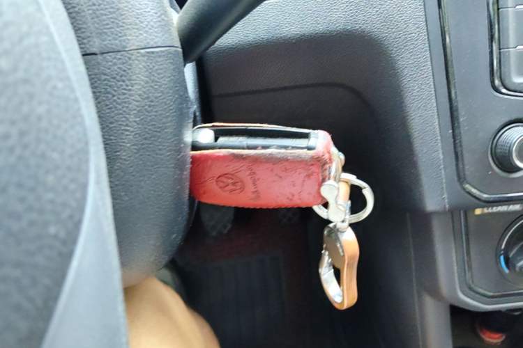 Used Volkswagen Jetta 2017 1.5L Manual Fashion Edition Vehicle Key