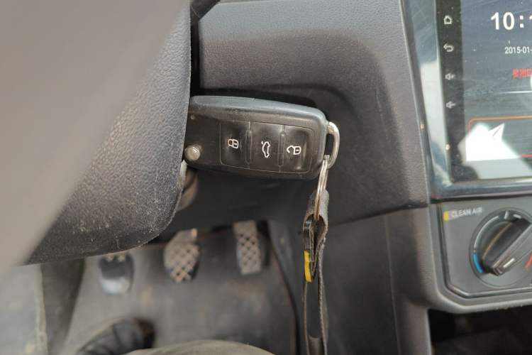 Used Volkswagen Jetta 2017 1.4L Manual Fashion Edition Vehicle Key