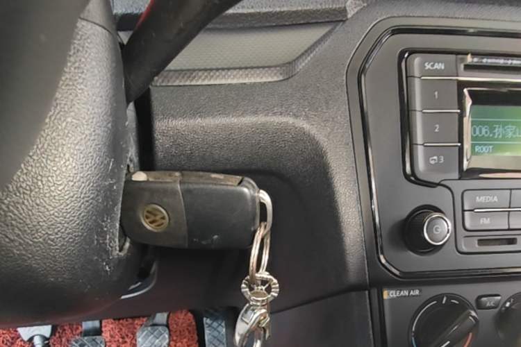 Used Volkswagen Jetta 2017 1.4L Manual Fashion Edition Vehicle Key