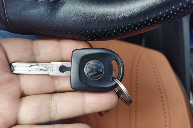 Used Volkswagen Jetta 2017 1.5L Manual Fashion Edition Vehicle Key