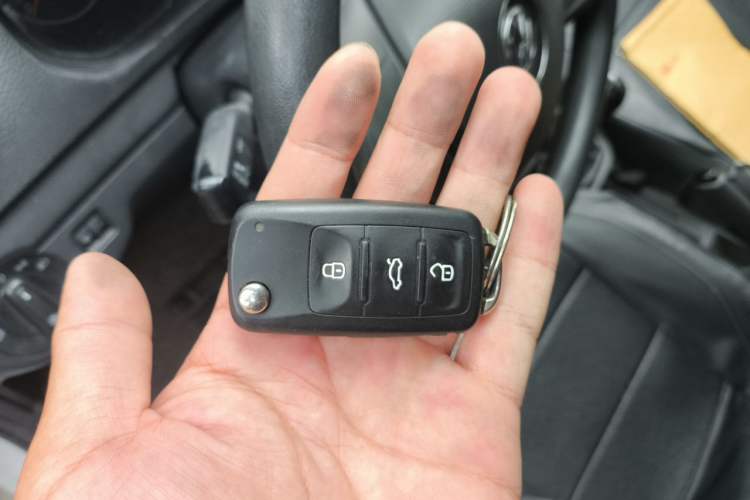 Used Volkswagen Jetta 2017 1.5L Manual Fashion Edition Vehicle Key