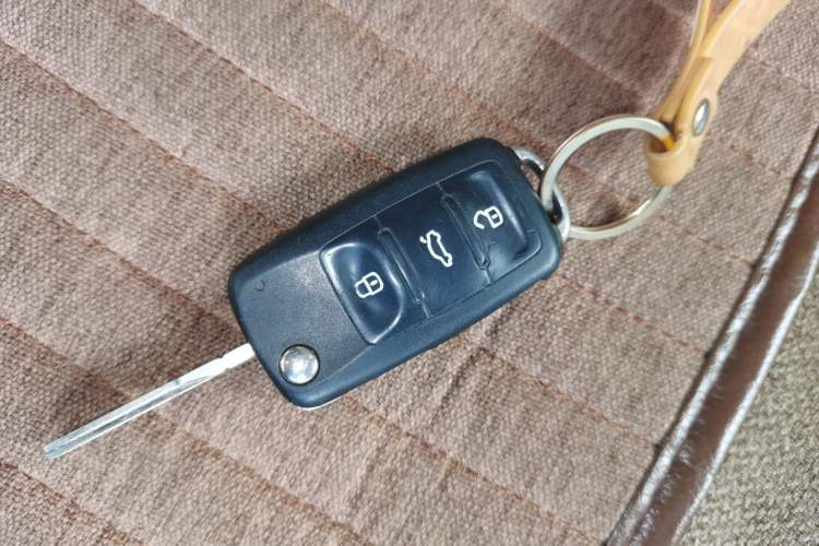 Used Volkswagen Jetta 2017 1.5L Manual Fashion Edition Vehicle Key