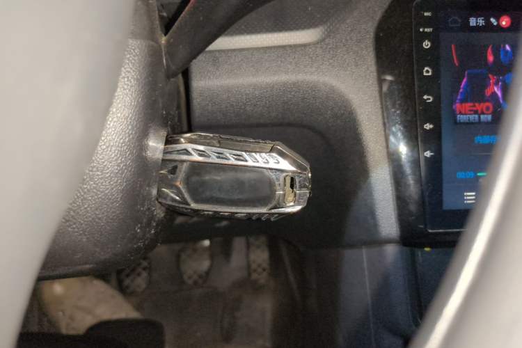 Used Volkswagen Jetta 2017 1.4L Manual Fashion Edition Vehicle Key