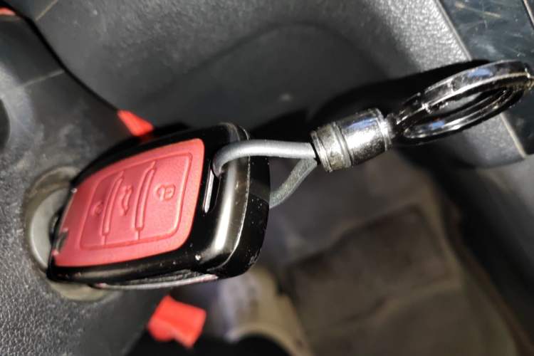 Used Volkswagen Jetta 2017 1.4L Manual Fashion Edition Vehicle Key
