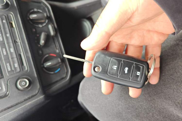 Used Volkswagen Jetta 2017 1.4L Manual Fashion Edition Vehicle Key