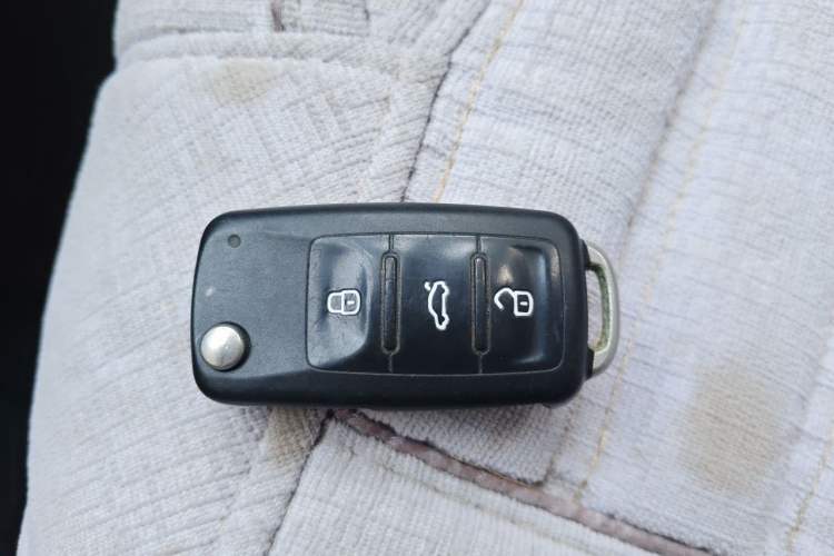 Used Volkswagen Jetta 2017 1.4L Manual Fashion Edition Vehicle Key