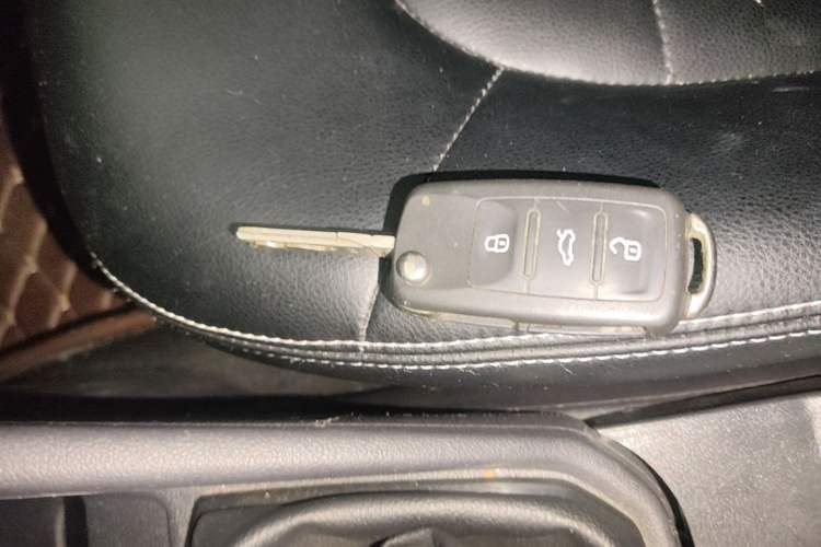 Used Volkswagen Jetta 2017 1.4L Manual Fashion Edition Vehicle Key