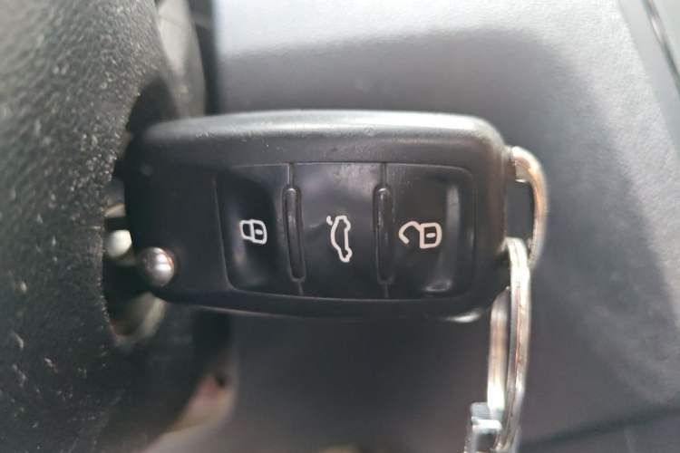 Used Volkswagen Jetta 2017 1.4L Manual Fashion Edition Vehicle Key