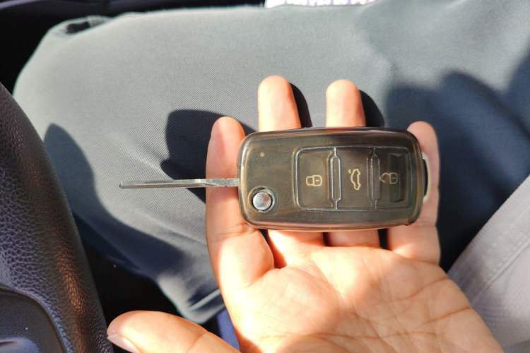Used Volkswagen Jetta 2017 1.4L Manual Fashion Edition Vehicle Key