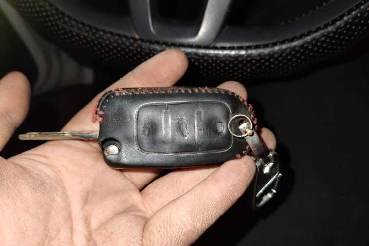 Used Volkswagen Jetta 2017 1.5L Automatic Fashion Model Vehicle Key