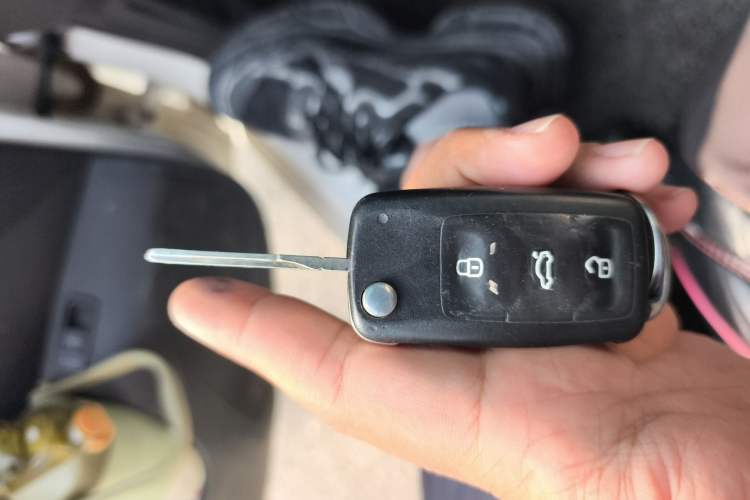 Used Volkswagen Jetta 2017 1.5L Manual Fashion Edition Vehicle Key