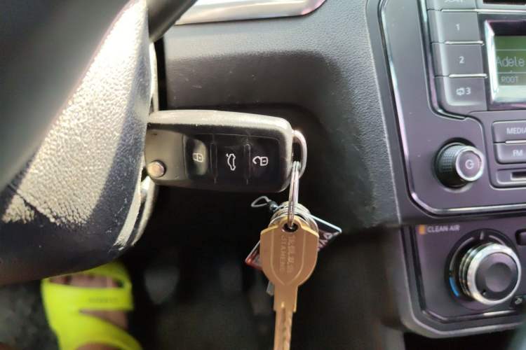 Used Volkswagen Jetta 2017 1.5L Manual Fashion Edition Vehicle Key