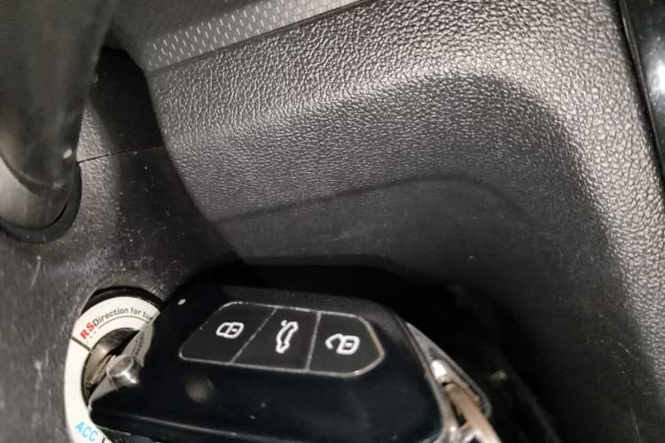Used Volkswagen Jetta 2017 1.5L Automatic Fashion Model Vehicle Key