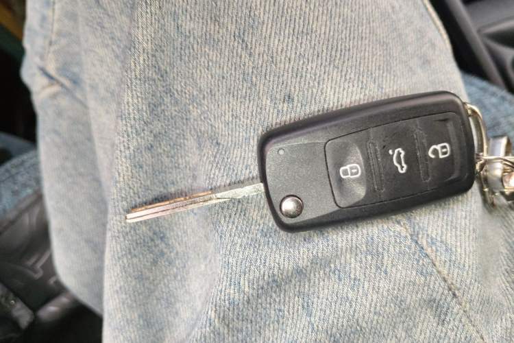 Used Volkswagen Jetta 2017 1.5L Manual Fashion Edition Vehicle Key