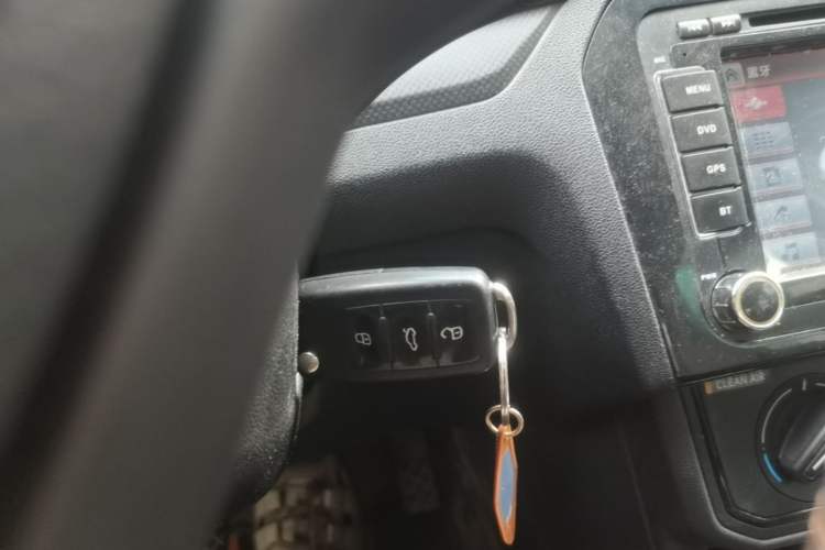 Used Volkswagen Jetta 2017 1.5L Manual Fashion Edition Vehicle Key
