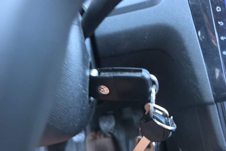 Used Volkswagen Jetta 2017 1.4L Manual Fashion Edition Vehicle Key