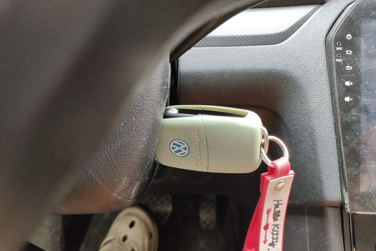 Used Volkswagen Jetta 2017 1.5L Automatic Fashion Model Vehicle Key