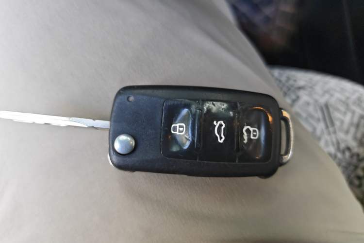 Used Volkswagen Jetta 2017 1.5L Manual Fashion Edition Vehicle Key