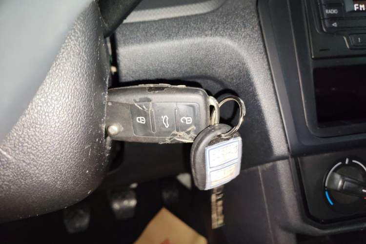 Used Volkswagen Jetta 2017 1.5L Manual Fashion Edition Vehicle Key