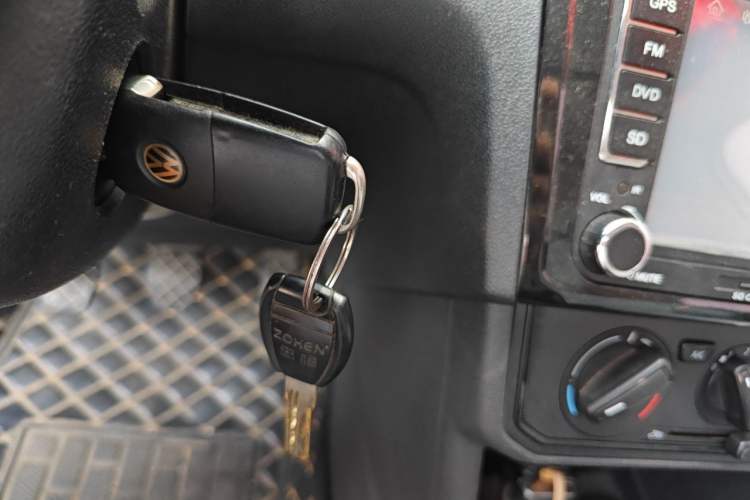 Used Volkswagen Jetta 2017 1.5L Manual Fashion Edition Vehicle Key