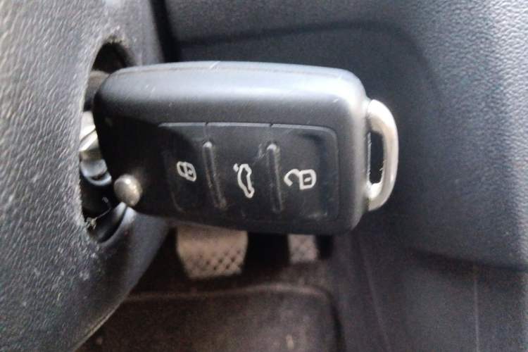 Used Volkswagen Jetta 2017 1.5L Automatic Fashion Model Vehicle Key