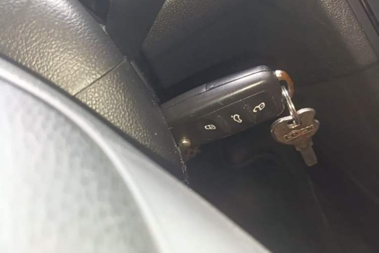 Used Volkswagen Jetta 2017 1.5L Automatic Fashion Model Vehicle Key